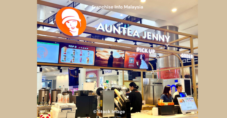 the staffs of auntea jenny is preparing drinks in a outlet in a mall