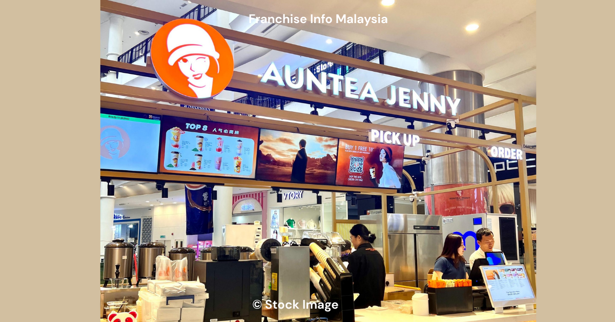 the staffs of auntea jenny is preparing drinks in a outlet in a mall